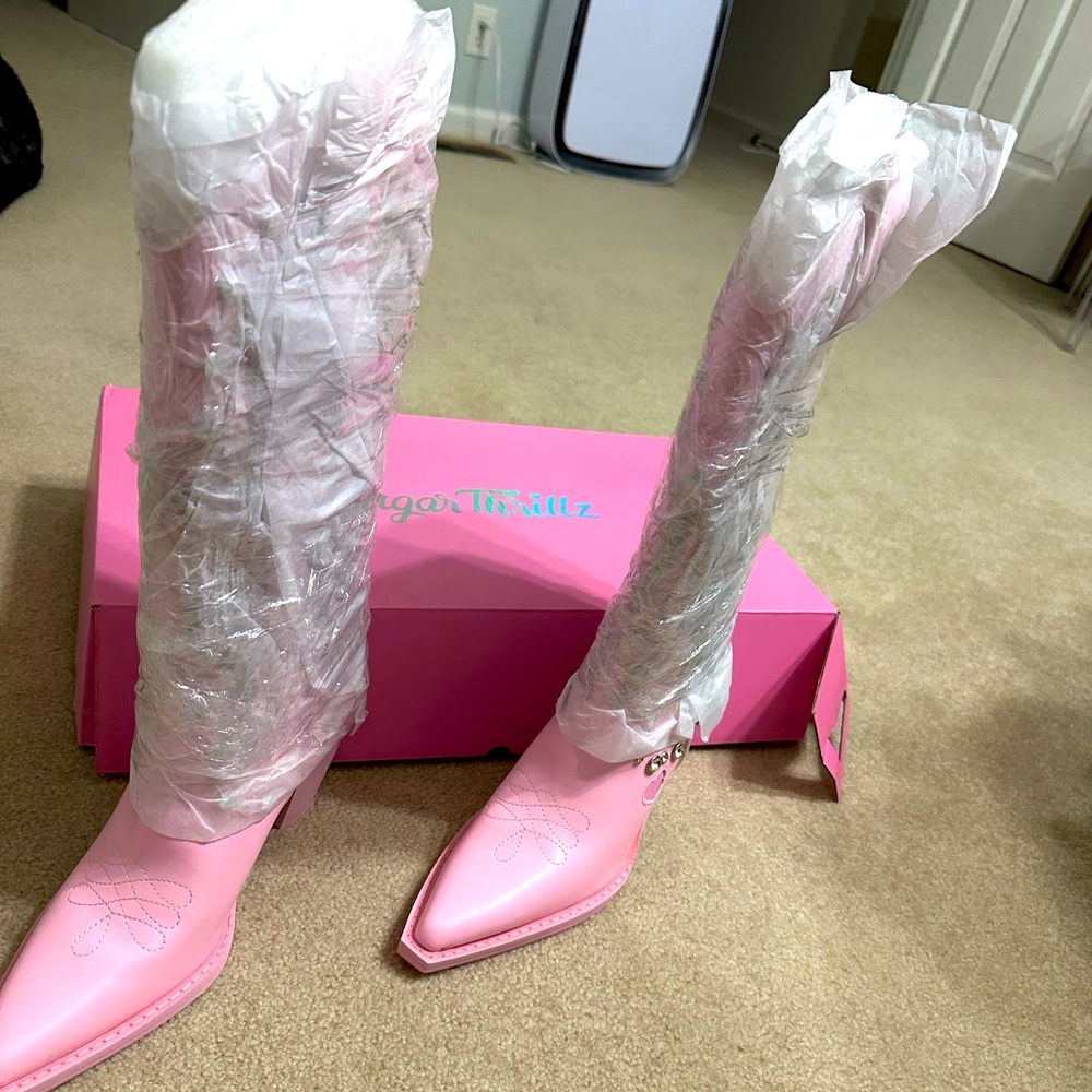 Pink cowgirl boots- rhinestone fringe. NEW! Size 10